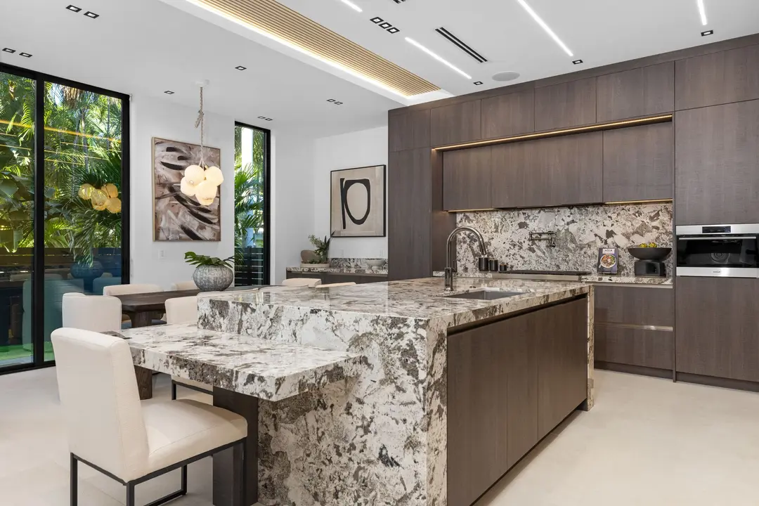 Kitchen, 3209